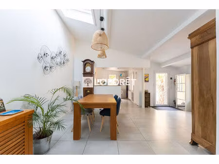 flash : maison t5- la panouse- jardin-piscine-studio