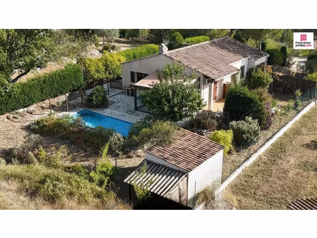 maison plain-pied  piscine  studio indépendant et aperçu lac
