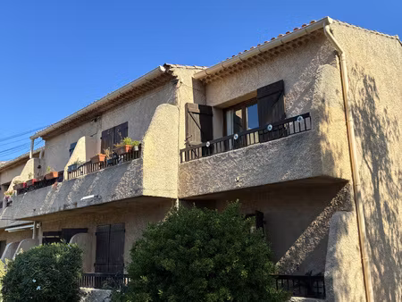 studio le pradet avec parking et balcon
