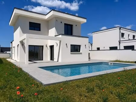 maison individuelle neuve - 140m² - 5 pièces - garage et piscine