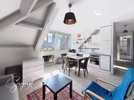studio meublé avec place de parking privative