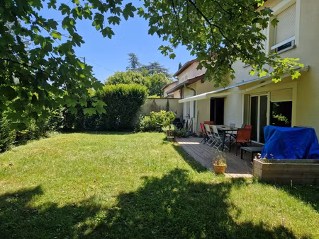 a louer jolie maison mitoyenne avenue de jasseron avec terriain clos bourg en bresse