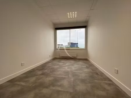 à louer local commercial 11 9 m² – 450 € |la barre-de-monts