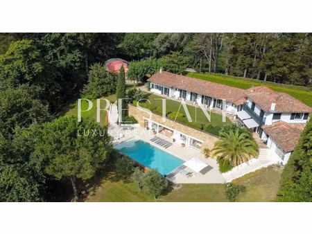 location maison pour les vacances 8 pièces 300 m² urrugne (64122)