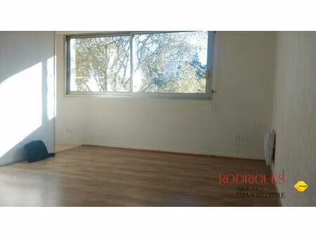 location appartement 1 pièce 25m² poitiers 86000