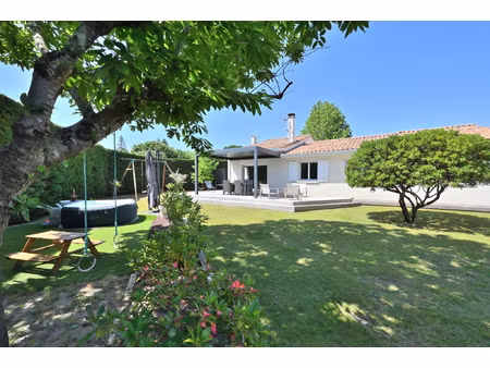 saint-jean-d'illac - maison familiale de plain-pied en parfa