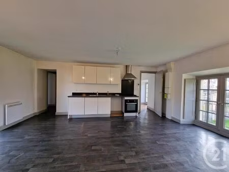 location appartement 3 pièces 81m² guerigny 58130