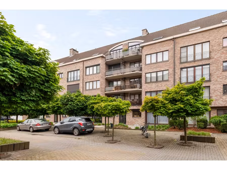 appartement te koop in schoten met 3 slaapkamers