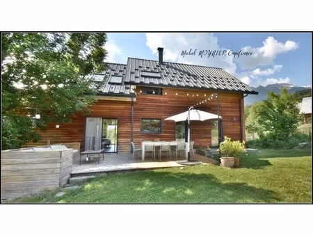 puy-saint-eusèbe rare à la vente  chalet d’architecte ouvert sur lac et montagnes