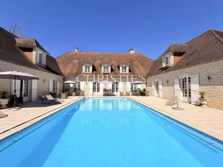 palais de 745 m² en vente thiviers  france