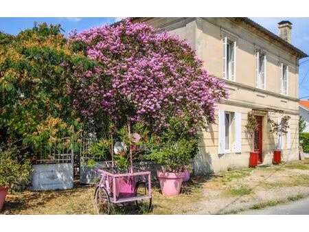 prestigieux immeuble de rapport en vente à saint-andré-de-cubzac  nouvelle-aquitaine