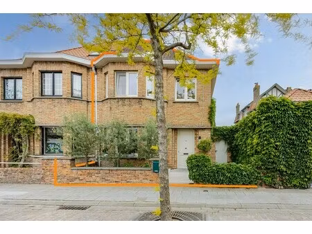 huis te koop in assebroek met 3 slaapkamers