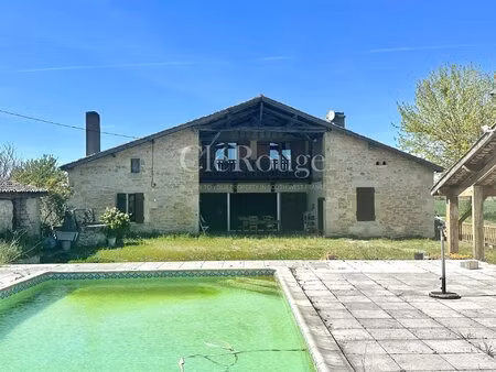 proche marmande - joli corps de ferme de 7 chambres avec piscine