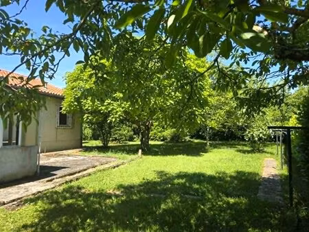 maison avec grand jardin