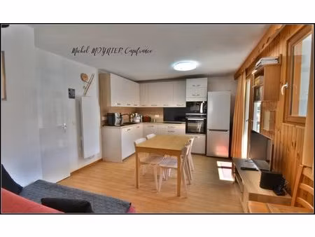 ? molines-en-queyras – appartement t3 meublé au pied des pistes avec balcon plein soleil !