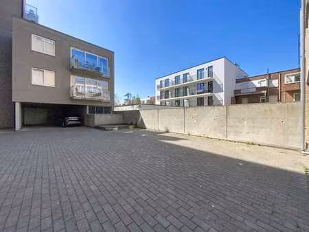 place de parking à vendre dans le quartier balnéaire de zeeb