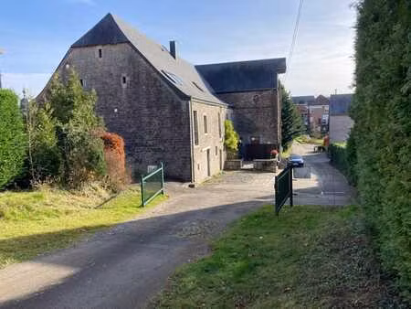 magnifique appartement à côté de la gare et des campagnes
