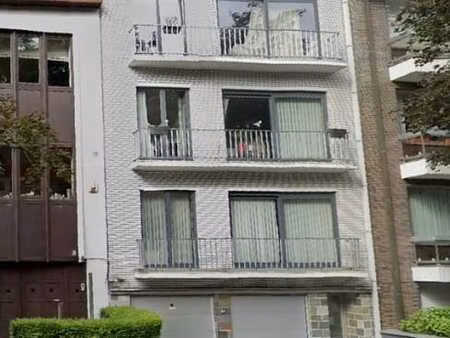 un immeuble de rapport (4 appartements)