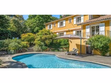 maison avec piscine et jardin sainte-foy-lès-lyon (69)