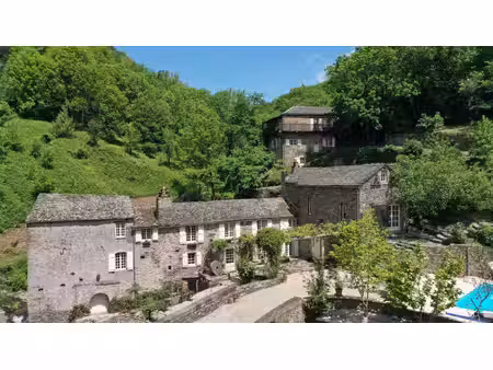 moulin à eau  piscine - sud-ouest de la france
