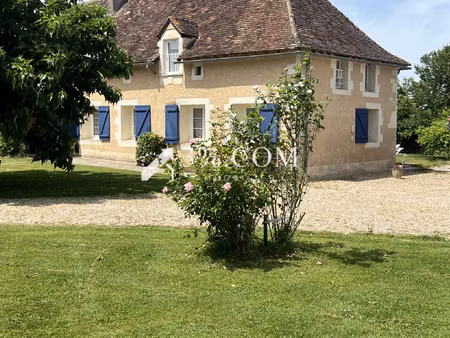 chauvigny - propriété de caractère des xve et xviie siècles