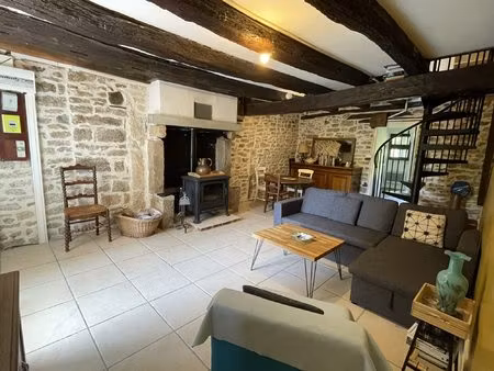 maison en pierre jumelée avec 3 chambres