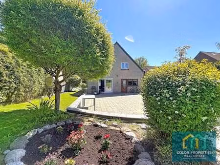maison moderne 4ch+2sdb. +-205m2+jardin- ecole américaine