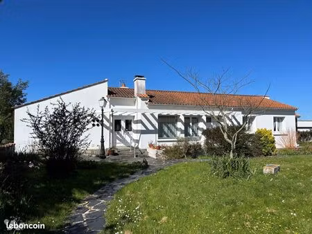 maison 8 pièces 183 m²