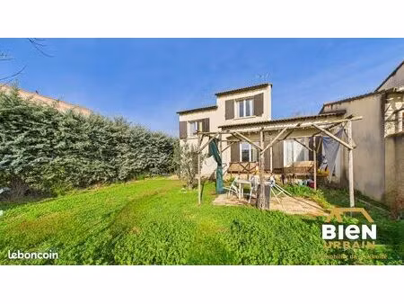 propriété 4 pièces 85 m²