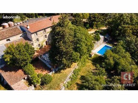 terrain 10 pièces 729 m²