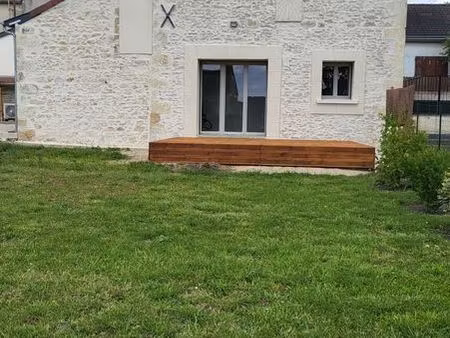 maison familiale à louer à l'année – centre-ville de descartes