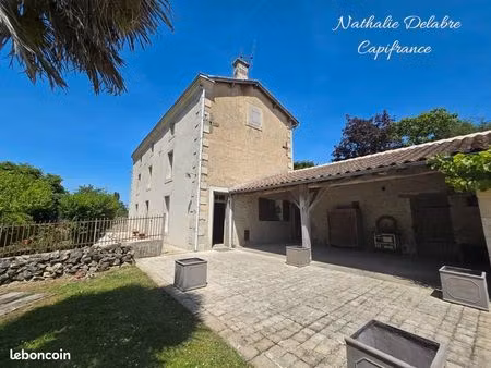 maison 6 pièces 209 m²