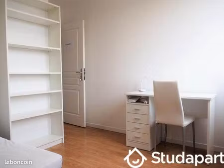 chambre 1 pièce 11 m²