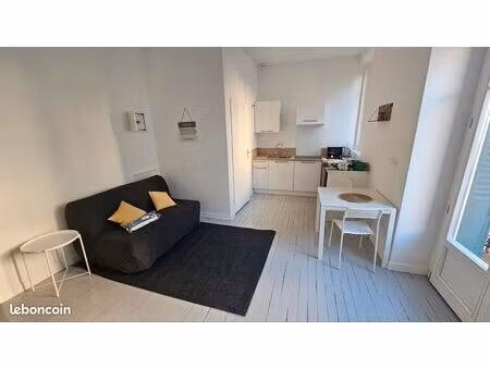 location studio rénové dpe c climatisé charges incluses