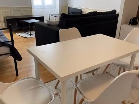 studio meublé en plein centre-ville