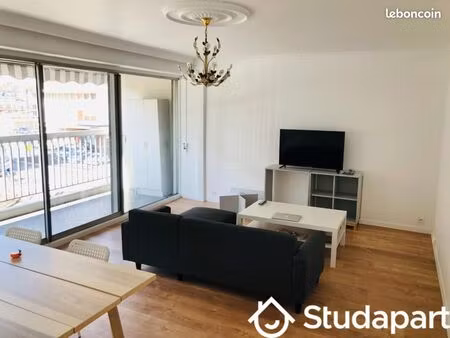 chambre 1 pièce 9 m²