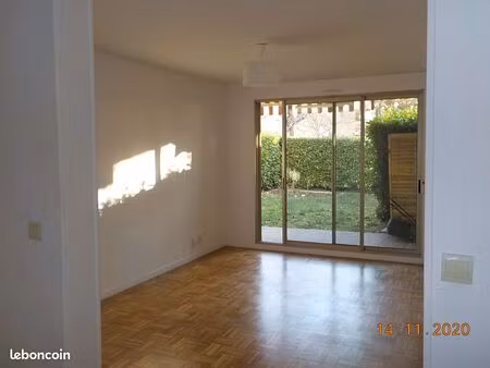 2 pièces en rez de jardin ;ste foy lès lyon