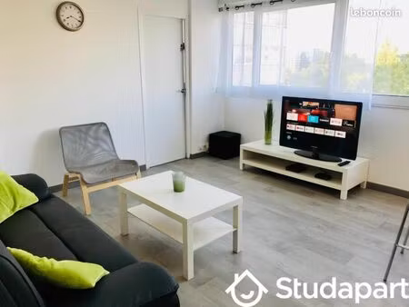 chambre 1 pièce 10 m²