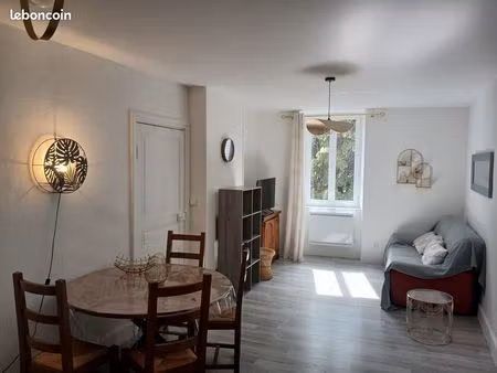 meublé t2+bureau centre-ville privas (07000)