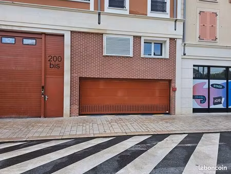 parking/box 12 m² champigny sur marne