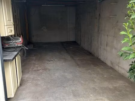 box 21 m2 avec électricité