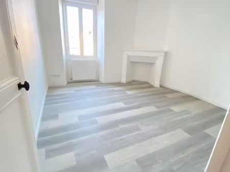 maison 3 chambres 2 étage