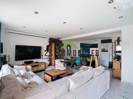 pavillon 5 pièces 135 m²