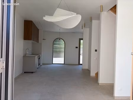 à louer petite maison neuve à montferrier-sur-lez (t4)