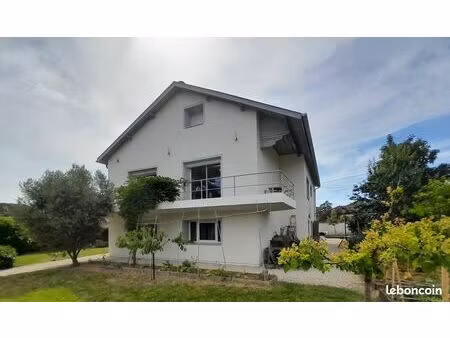 location grand t1 meublé 50m² en rez de jardin  490/m