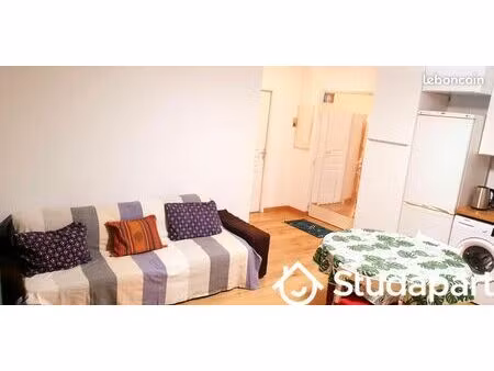 chambre 1 pièce 9 m²
