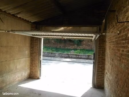 garage / box