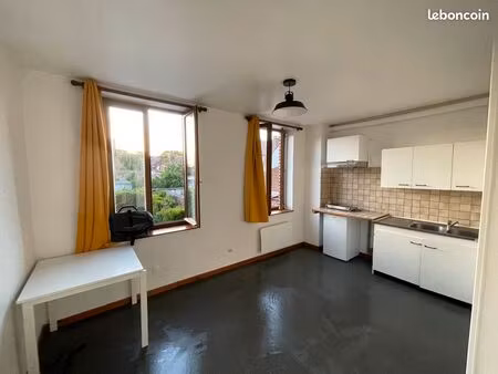 studio lumineux 17 m² – commerces à pied  proche métro et université lille pont de bois – 