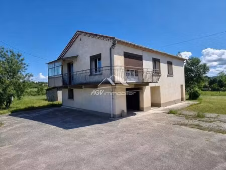 proche alès maison à rénovée de 120 m² avec garages sur un terrain d'environ 3000 m²