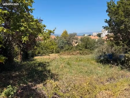 particulier vend terrain rare de 1 800 m² à cannes – croix des gardes